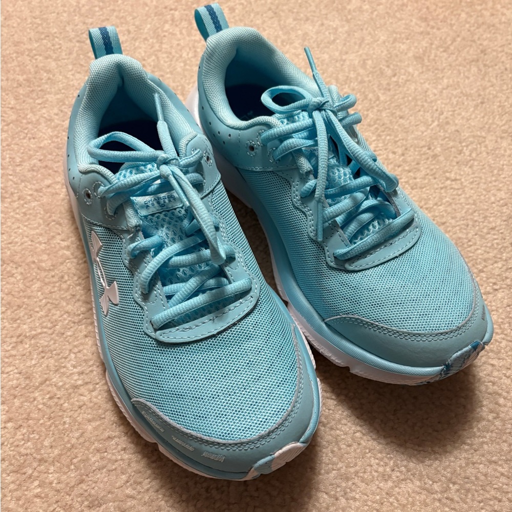 Under Armour Women's Charged Assert 10 Shoes
Size 7.5 - Picture 2 of 5